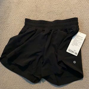 Lululemon Track That MR Short 5” Lined